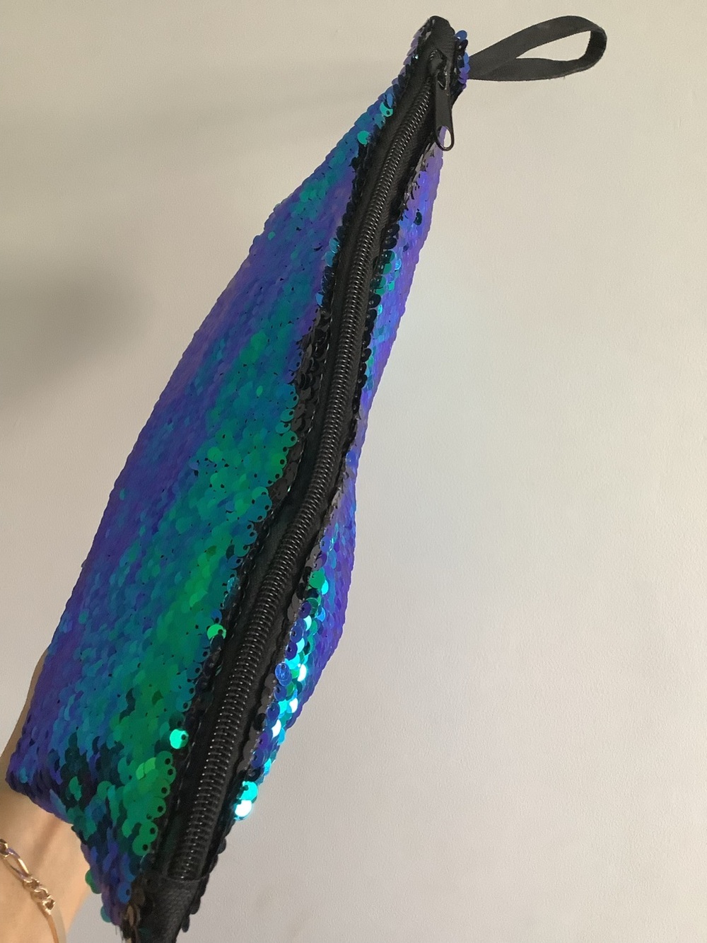 Morgan Home Iridescent Sequin Wristlet Pouch Bag Green Blue Color Shift Clutch - Picture 6 of 7